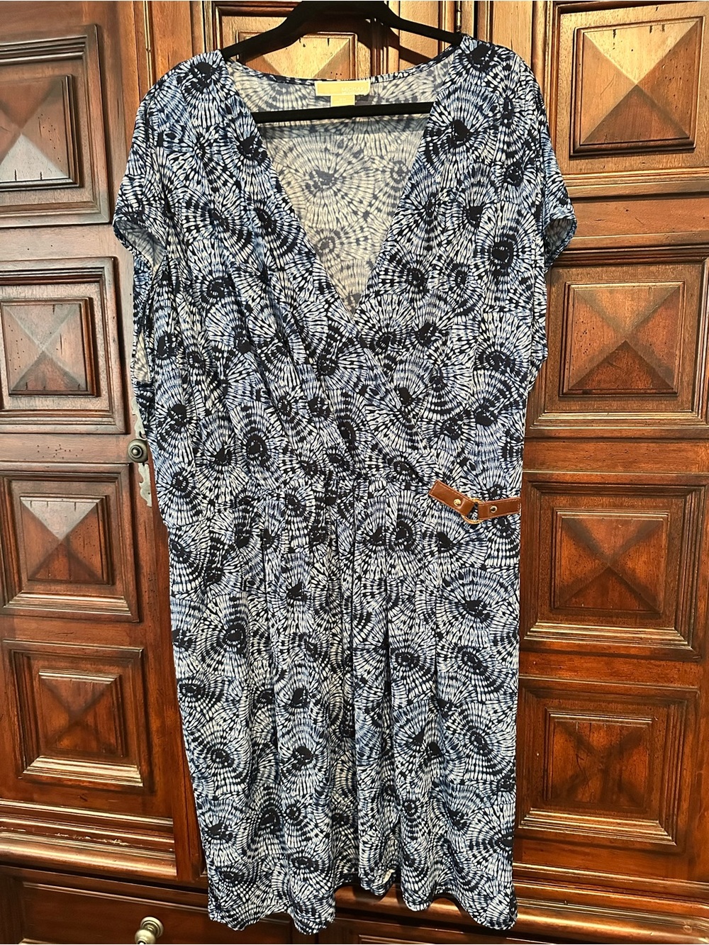 3X Michael Kors Navy Blue & White Printed Wrap-Style Midi Dress Tye Dye pattern